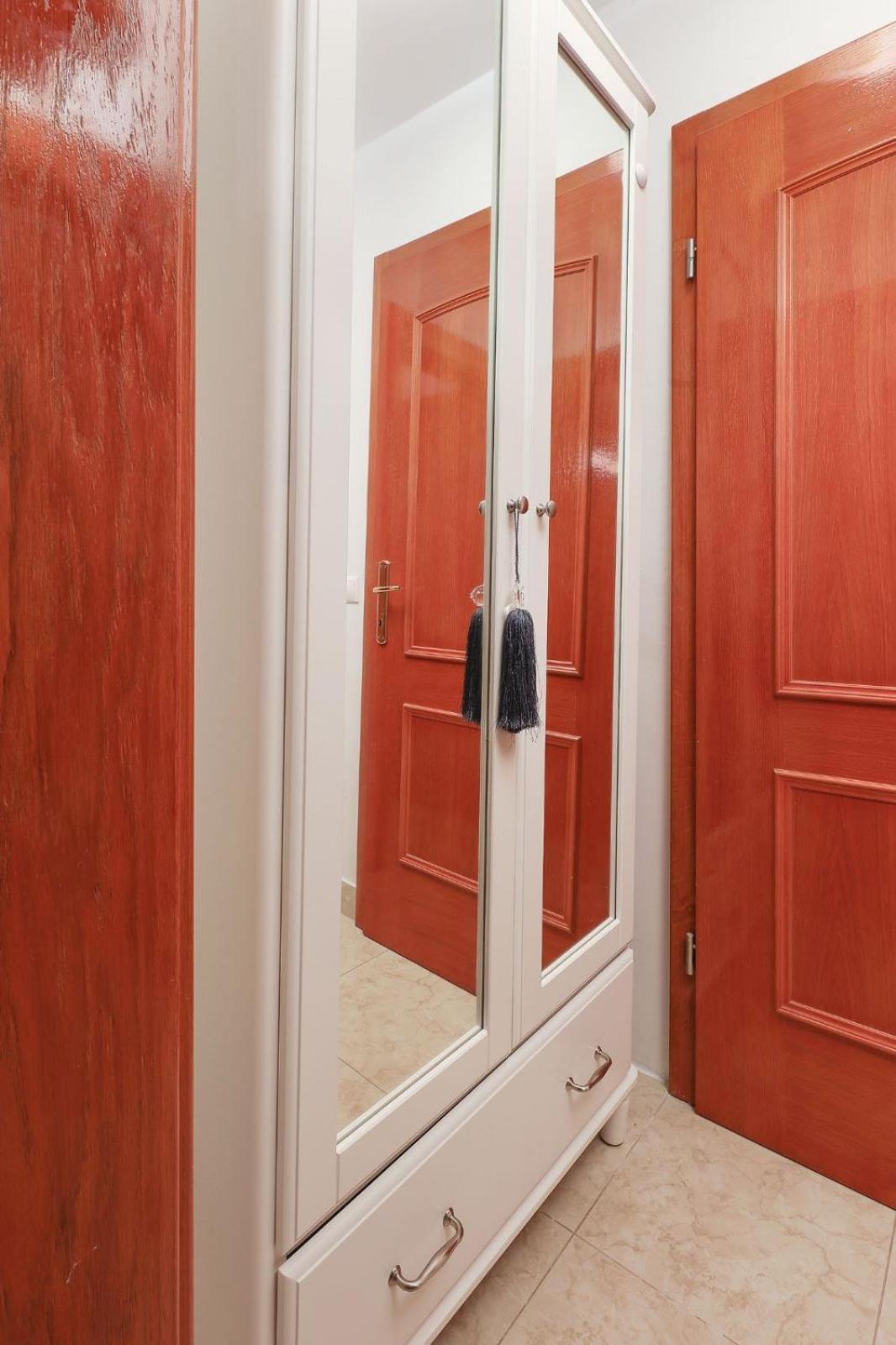Apartment Moro Vrbnik